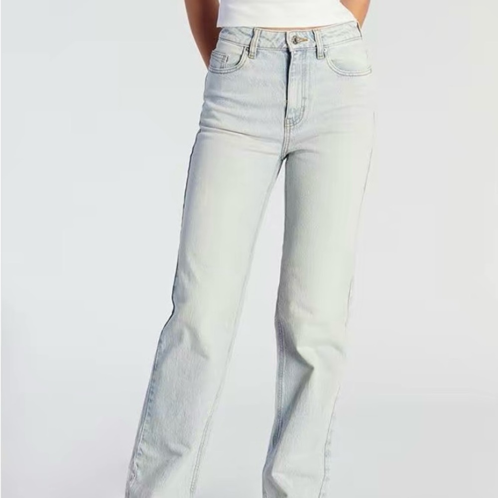 NWT, PacSun Women's '90s Boyfriend Jeans Stretch, high rise, light wash, size 29